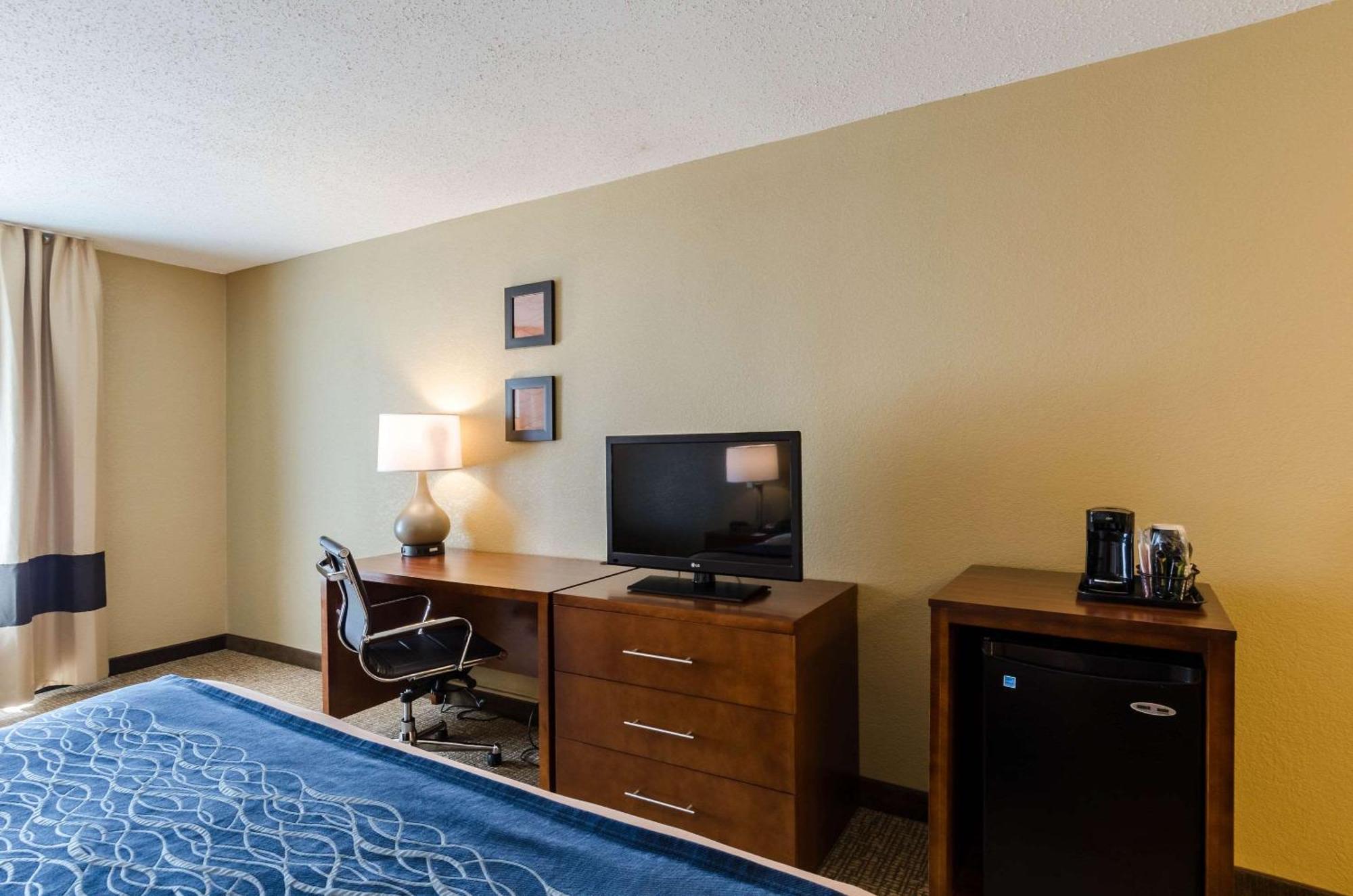 Comfort Inn Randolph-Boston Esterno foto